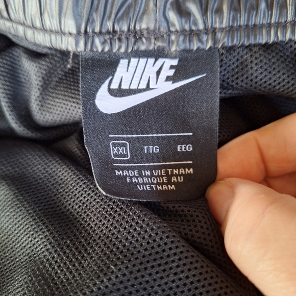 Nike Contrast Black Track Pants.   Pull on. Unisex. Mens Size XXL - Picture 2 of 9